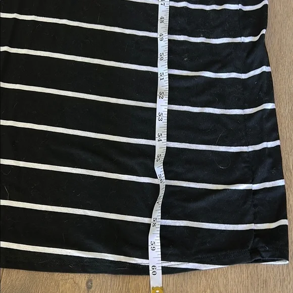 Like new Striped Black and White Maxi Dress Sz M - Picture 5 of 5